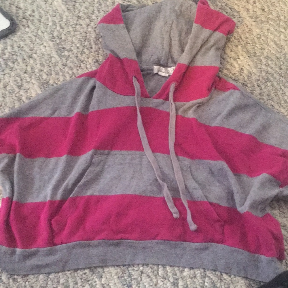 cropped sweatshirt